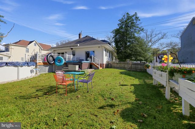 512 E HOLLY AVE, Pitman, NJ 08071