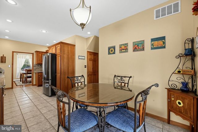 512 E HOLLY AVE, Pitman, NJ 08071
