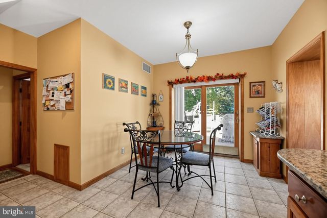 512 E HOLLY AVE, Pitman, NJ 08071