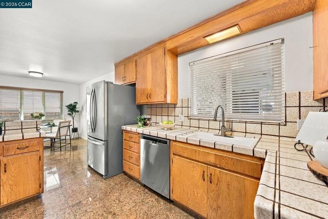 2520 Benedict Dr, San Leandro, CA 94577