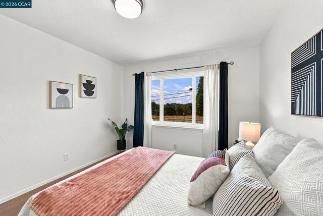 2520 Benedict Dr, San Leandro, CA 94577