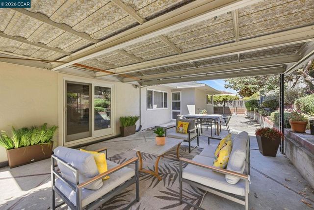 2520 Benedict Dr, San Leandro, CA 94577