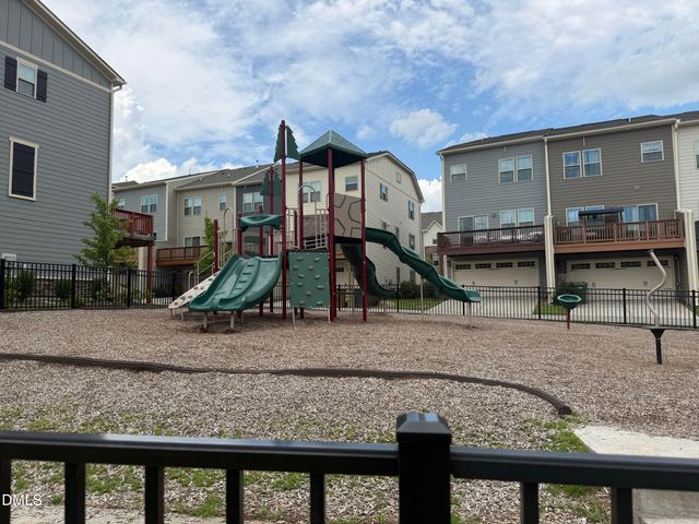946 Channing Park Circle, Cary, NC 27519