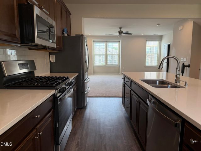 946 Channing Park Circle, Cary, NC 27519