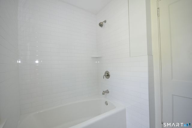 20 Mountain Street, Hartford, CT 06106