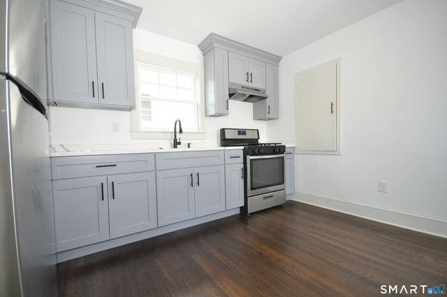 20 Mountain Street, Hartford, CT 06106