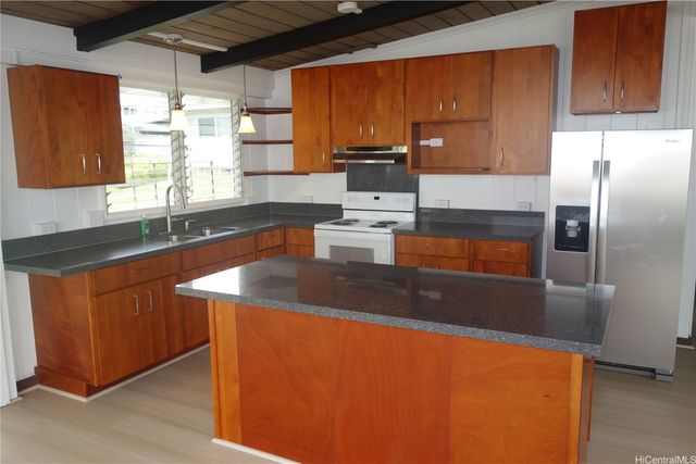 2154 Awikiwiki Street, Pearl City, HI 96782