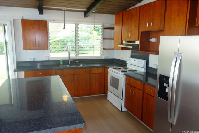 2154 Awikiwiki Street, Pearl City, HI 96782