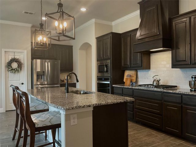 1034 Mickelson Drive, Granbury, TX 76048