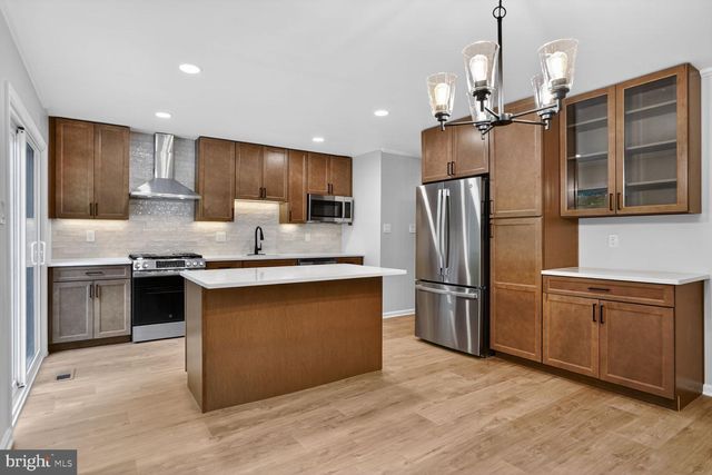 7837 WINTERCRESS LN, Springfield, VA 22152