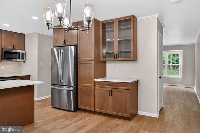 7837 WINTERCRESS LN, Springfield, VA 22152