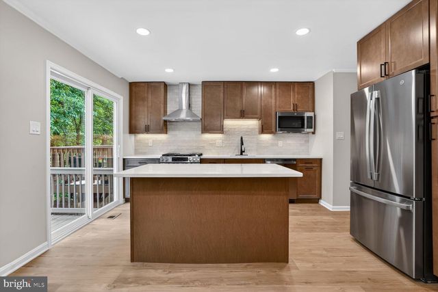 7837 WINTERCRESS LN, Springfield, VA 22152