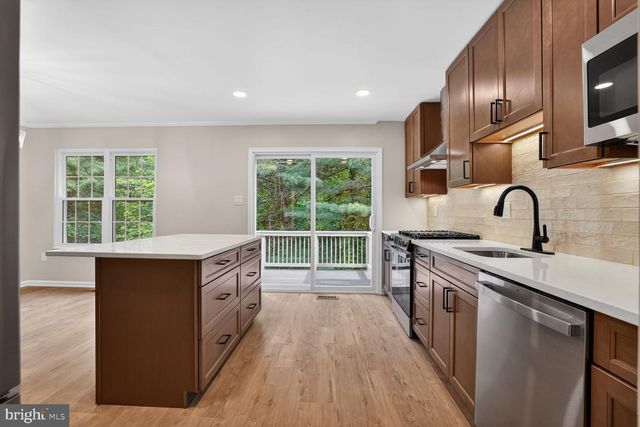 7837 WINTERCRESS LN, Springfield, VA 22152
