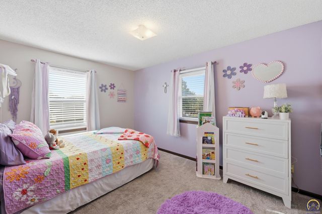 3718 SE Long ST, Topeka, KS 66609