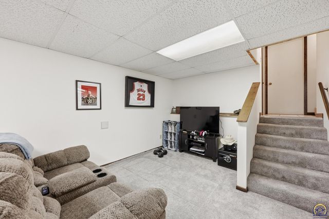 3718 SE Long ST, Topeka, KS 66609
