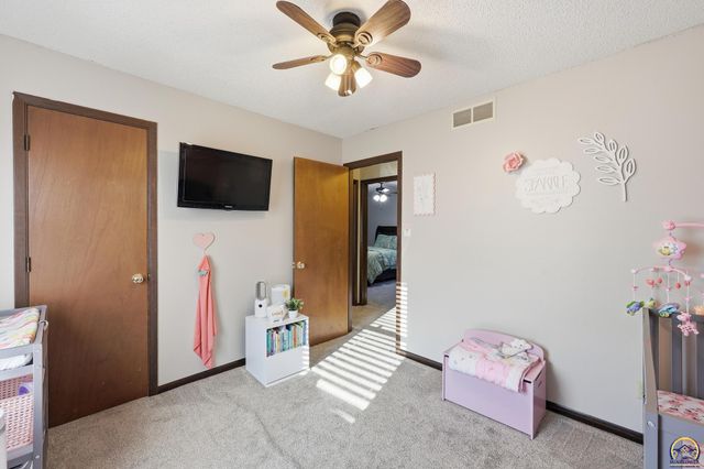 3718 SE Long ST, Topeka, KS 66609