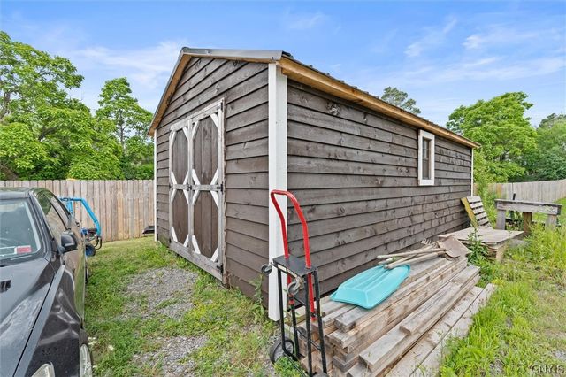 6401 North Kirkville Road, Manlius, NY 13082