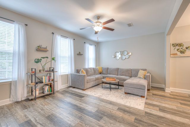 1023 Avery Park Dr, Smyrna, TN 37167