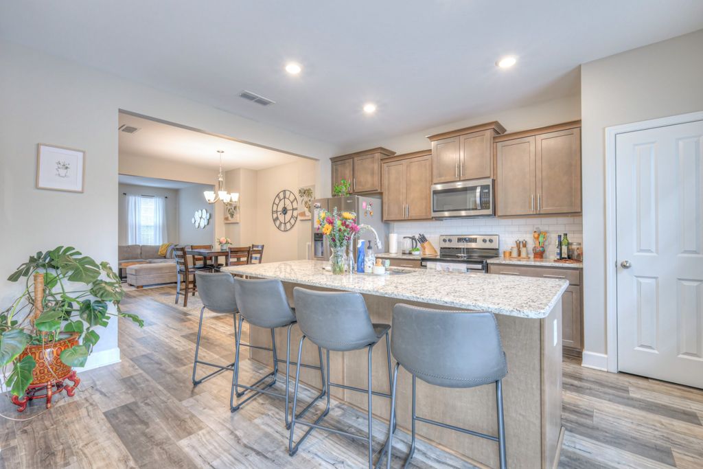 1023 Avery Park Dr, Smyrna, TN 37167