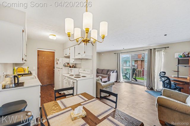 15048 Fairfield Street, Livonia, MI 48154