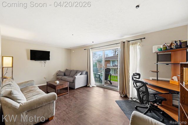 15048 Fairfield Street, Livonia, MI 48154