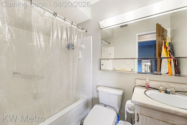 15048 Fairfield Street, Livonia, MI 48154