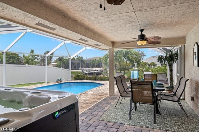 1023 SE 15th ST, Cape Coral, FL 33990