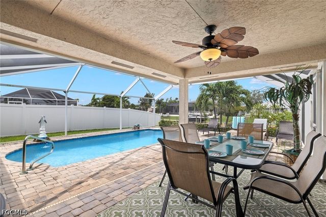 1023 SE 15th ST, Cape Coral, FL 33990