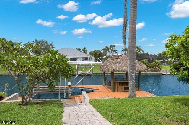 1023 SE 15th ST, Cape Coral, FL 33990