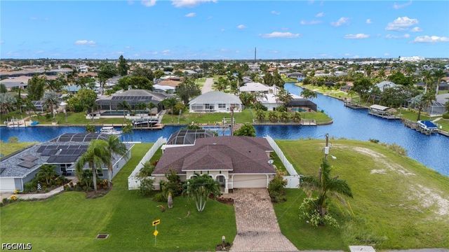 1023 SE 15th ST, Cape Coral, FL 33990