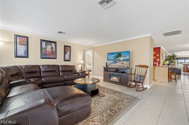 1023 SE 15th ST, Cape Coral, FL 33990