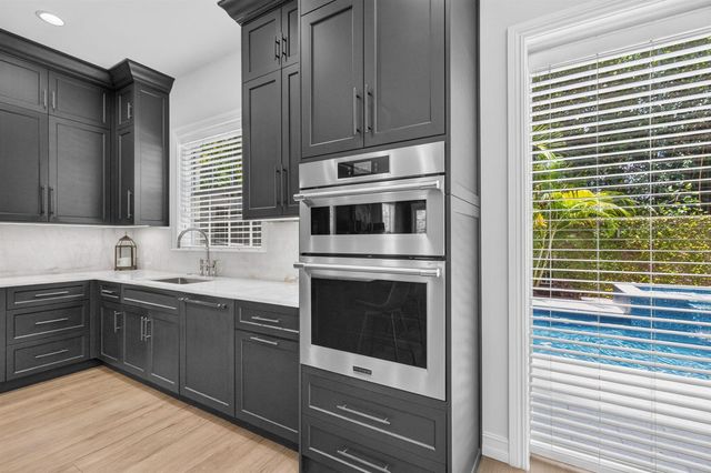 2021 SW 14th Terrace, Fort Lauderdale, FL 33315