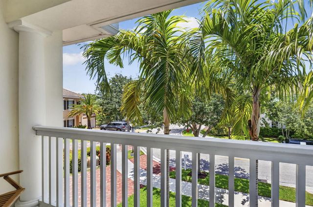 2021 SW 14th Terrace, Fort Lauderdale, FL 33315