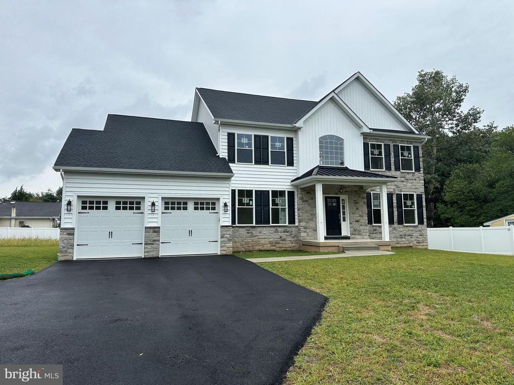 43 DAVISVILLE RD, Southampton, PA 18966