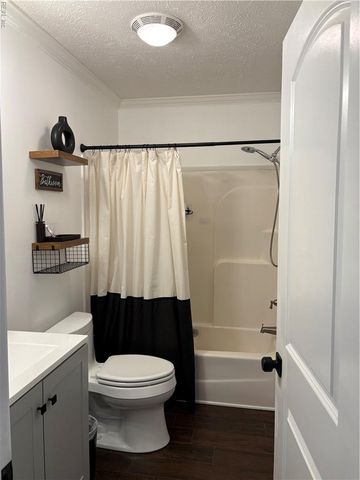 4 Prince George LN, Newport News, VA 23608