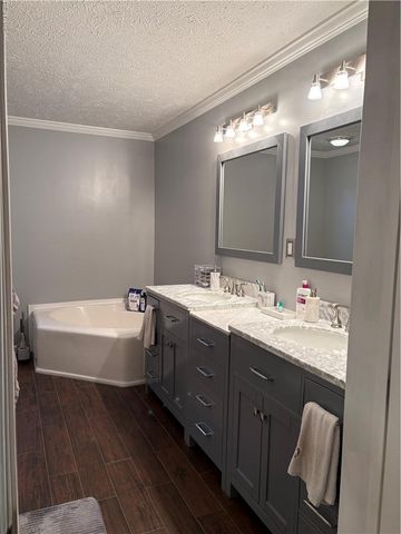 4 Prince George LN, Newport News, VA 23608