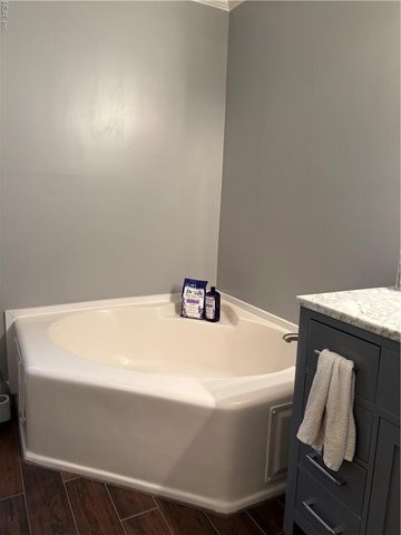 4 Prince George LN, Newport News, VA 23608