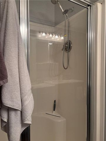 4 Prince George LN, Newport News, VA 23608