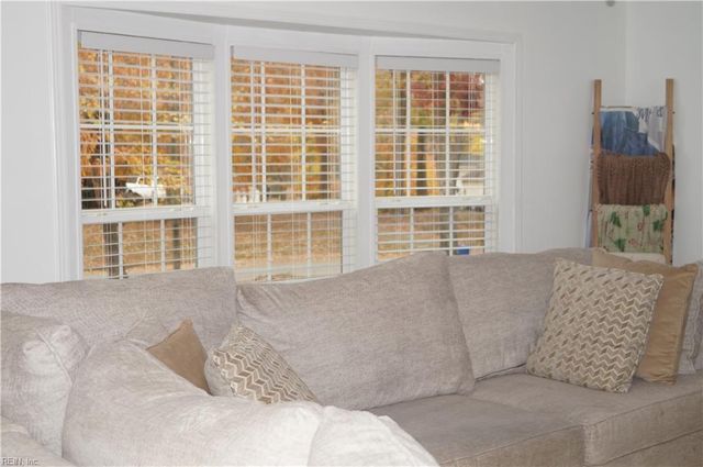 4 Prince George LN, Newport News, VA 23608