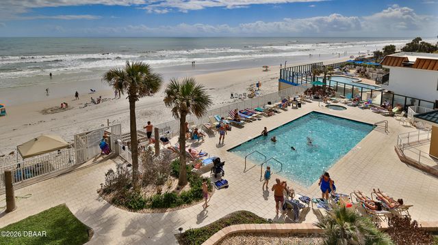2403 S Atlantic Ave Apt 302, Daytona Beach Shores, FL 32118