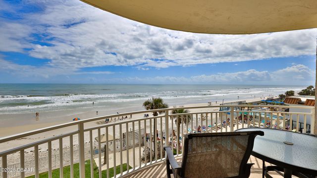 2403 S Atlantic Ave Apt 302, Daytona Beach Shores, FL 32118