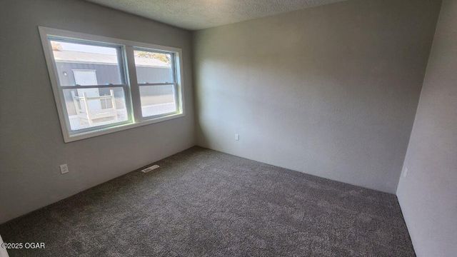 1021 E Sycamore Street, Columbus, KS 66725