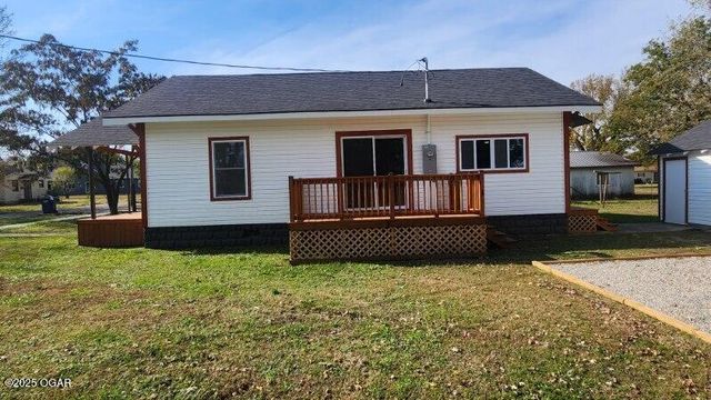 1021 E Sycamore Street, Columbus, KS 66725