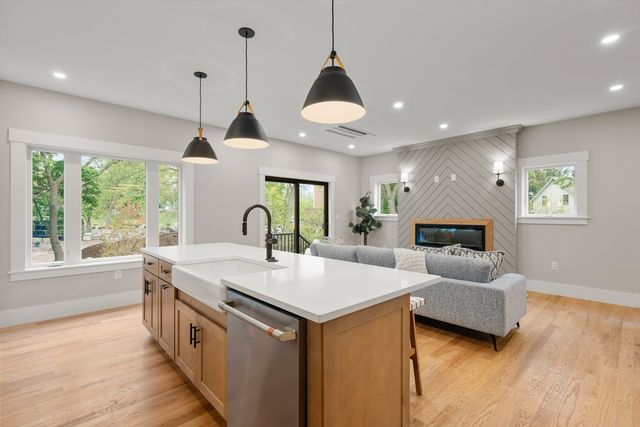 71 Mystic St, Arlington, MA 02474