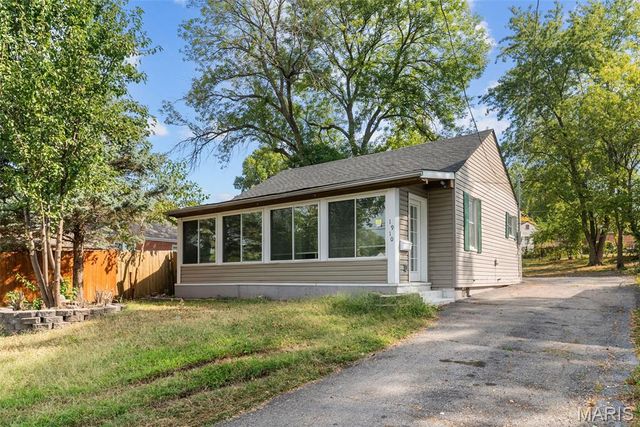 1910 Leondale Avenue, St Louis, MO 63114