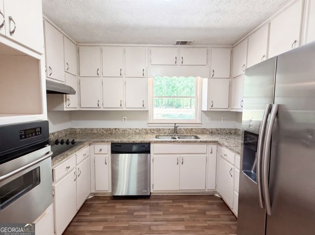 213 Carl Parker Road, Hampton, GA 30228