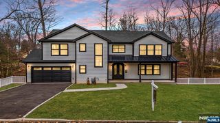 1009 Mayfair Way, Plainfield, NJ 07060