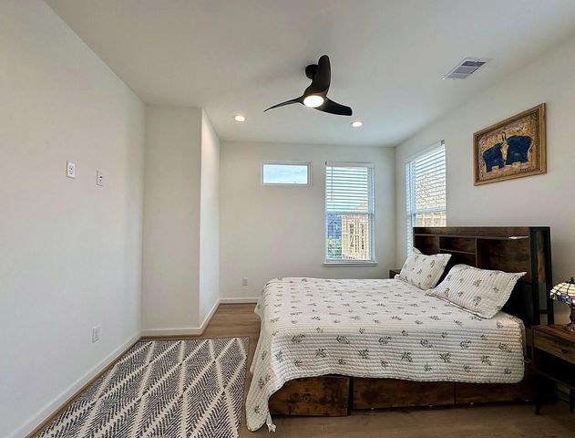203 Danna Lane D, Houston, TX 77009