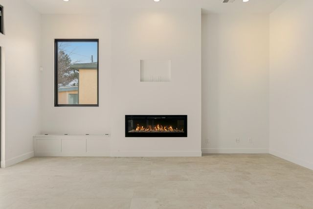 1008 22nd Street NW, Albuquerque, NM 87104