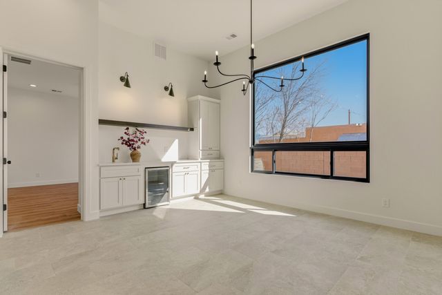 1008 22nd Street NW, Albuquerque, NM 87104